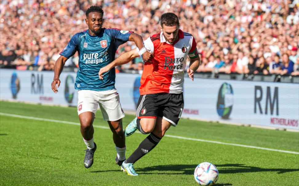 年轻才俊佩 年轻才俊佩